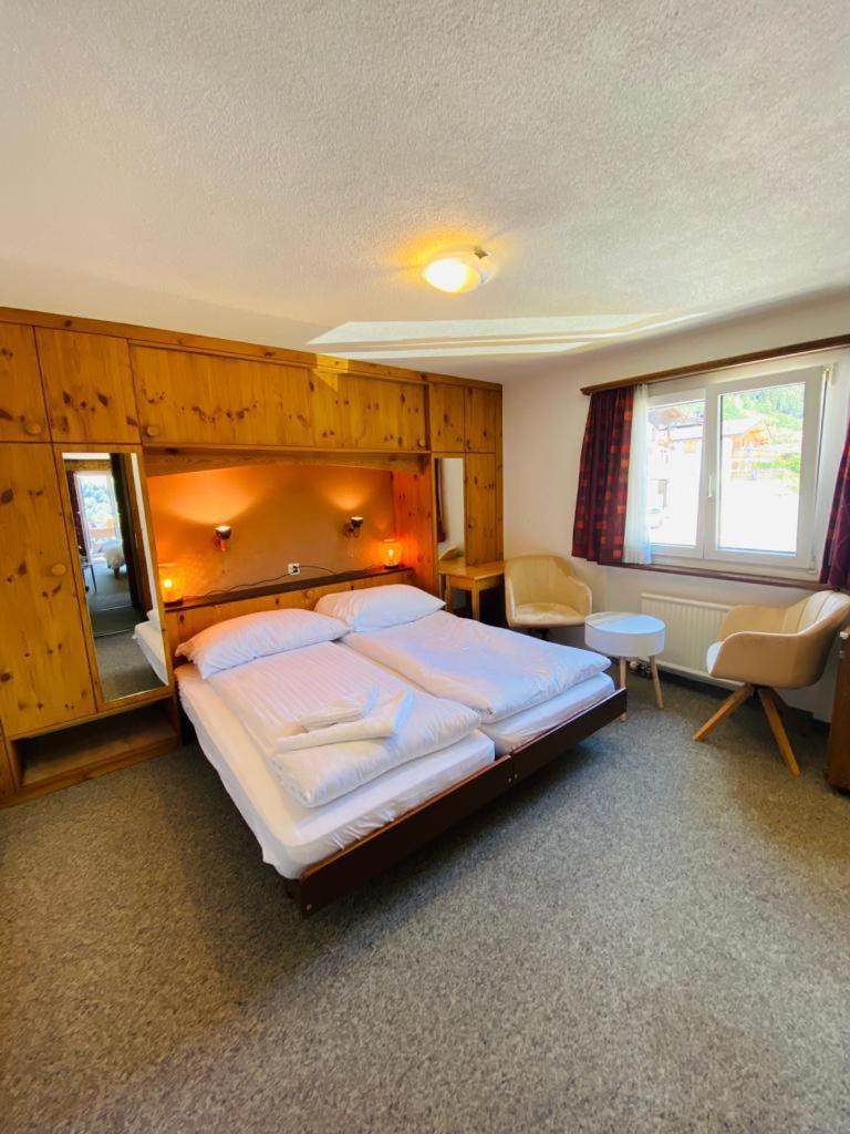 Hotel Old Jnn Klosters Exteriör bild