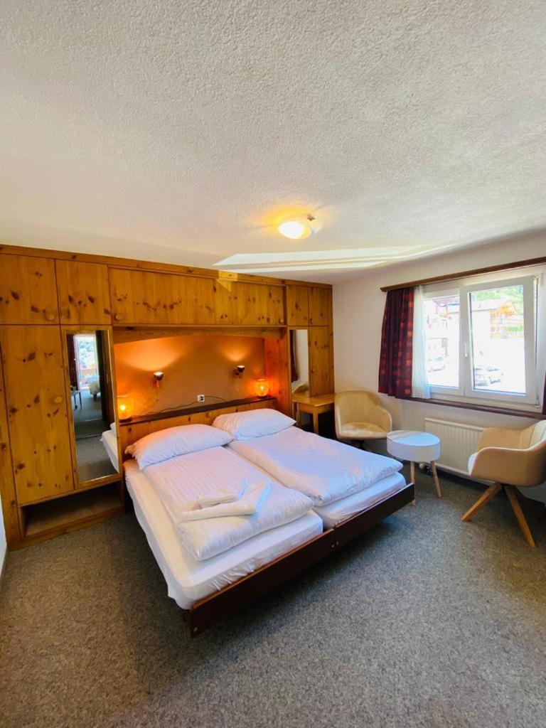 Hotel Old Jnn Klosters Exteriör bild