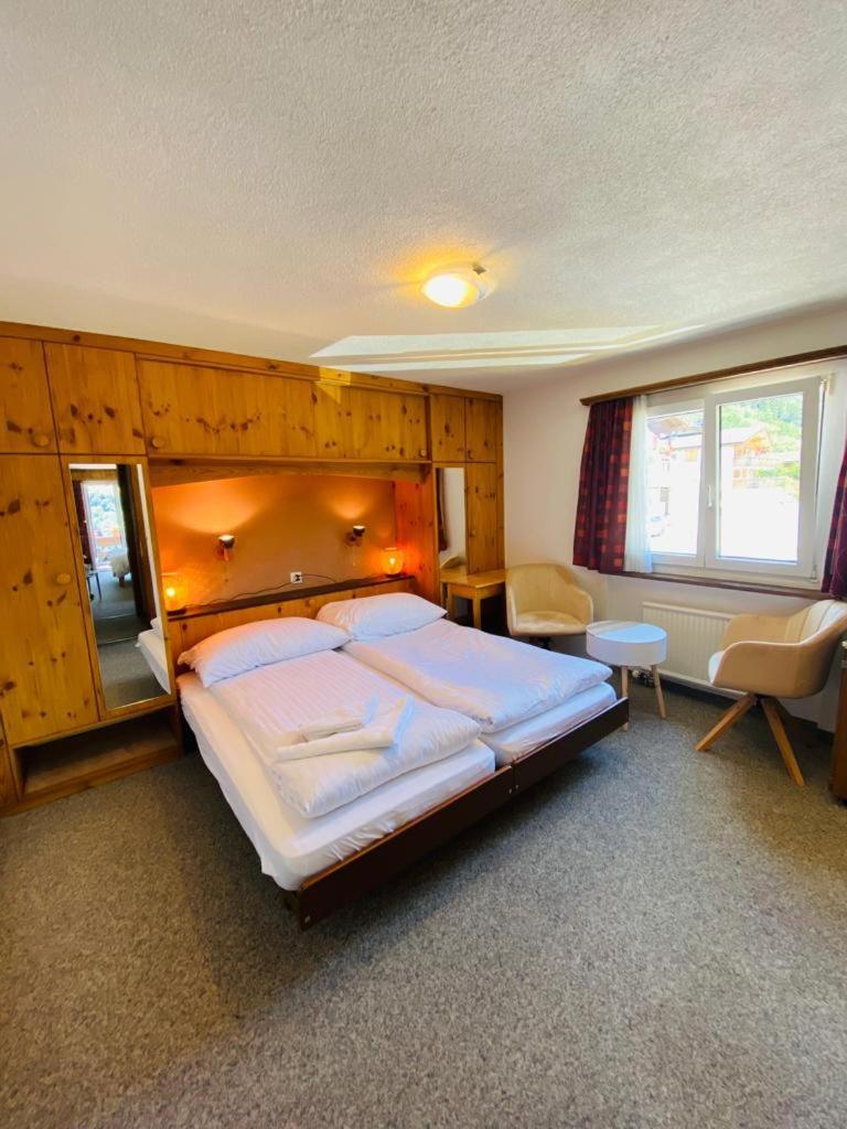 Hotel Old Jnn Klosters Exteriör bild