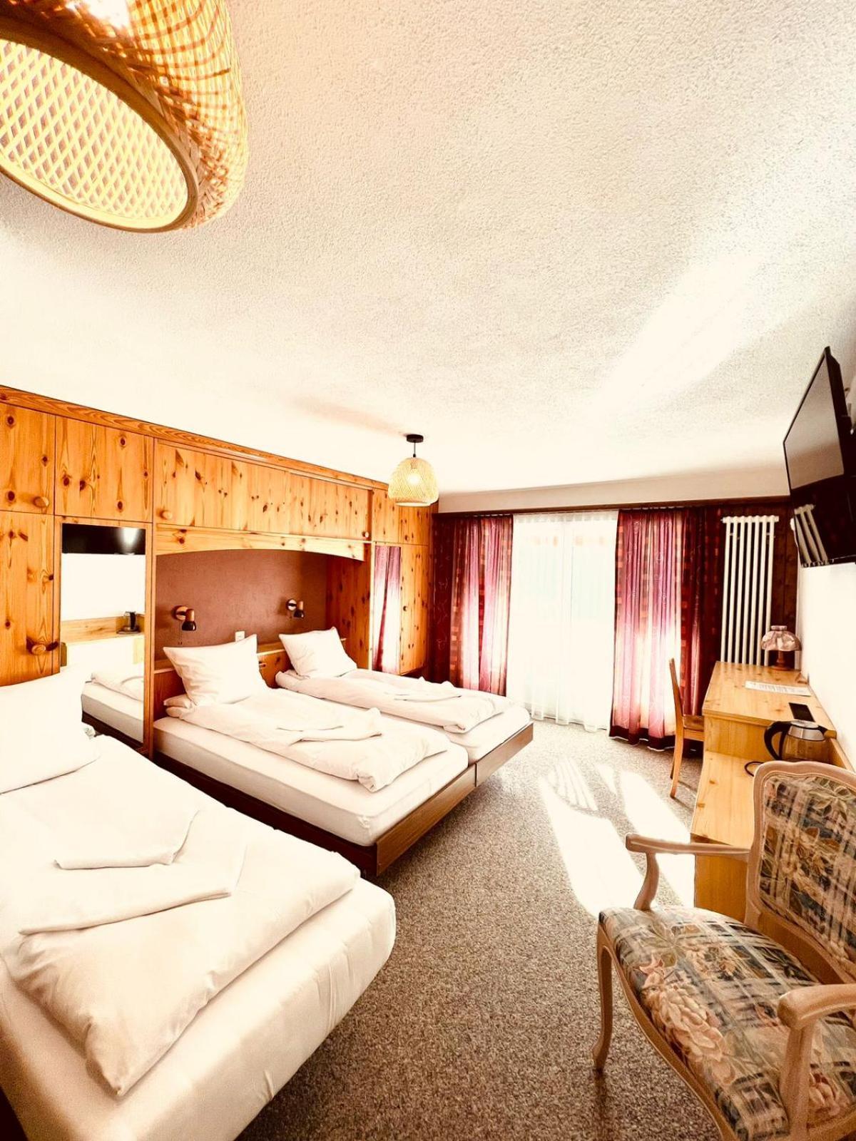 Hotel Old Jnn Klosters Exteriör bild